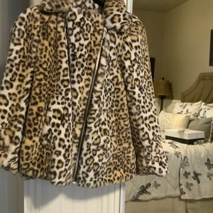 Faux leopard jacket soft warm like new xs
